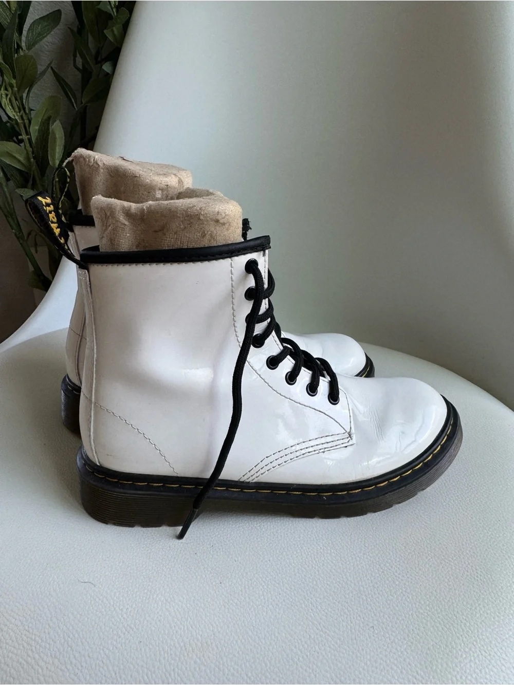 Dr. Martens 1460 White Patent Leather Kids Boots Size 3 EU 34 Combat Grunge